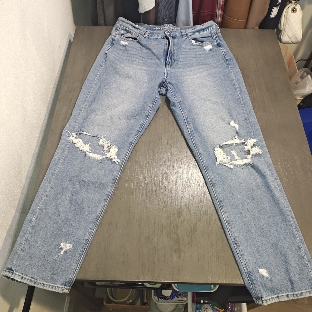 Light Blue Distressed Women’s Jeans